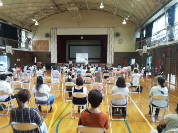 道徳授業公開講演会の写真