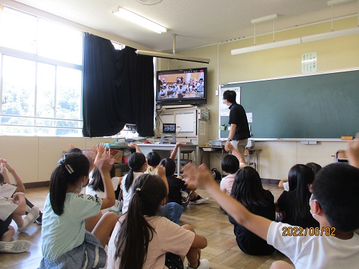 あきる野学園との交流会(４年生）の写真